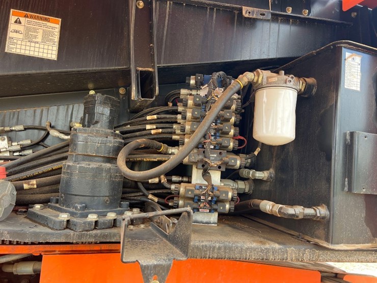 2005-jlg-660sj-image-12