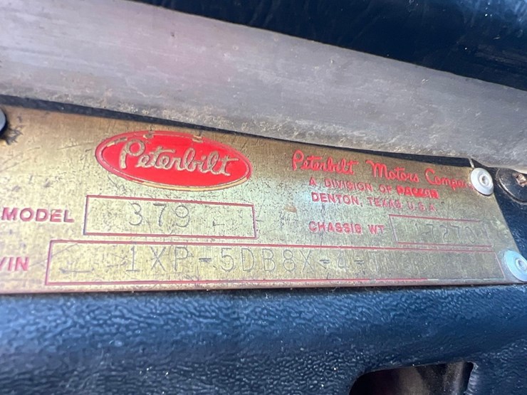 1996-peterbilt-379-image-26