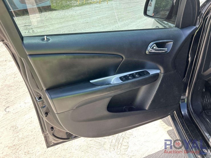 2014-dodge-journey-image-11