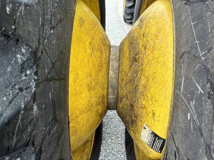 2002-john-deere-9750-image-37