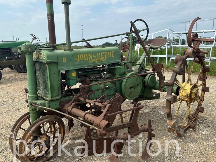 john-deere-b-image-1