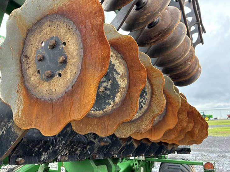 2020-john-deere-2680h-image-24