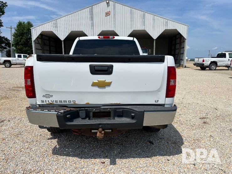 2013-chevrolet-silverado-image-11