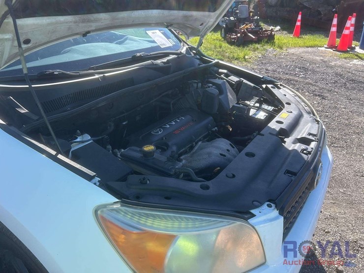 2008-toyota-rav4-image-8
