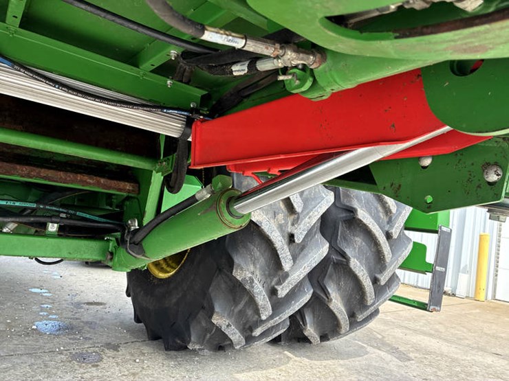 2017-john-deere-s680-image-15