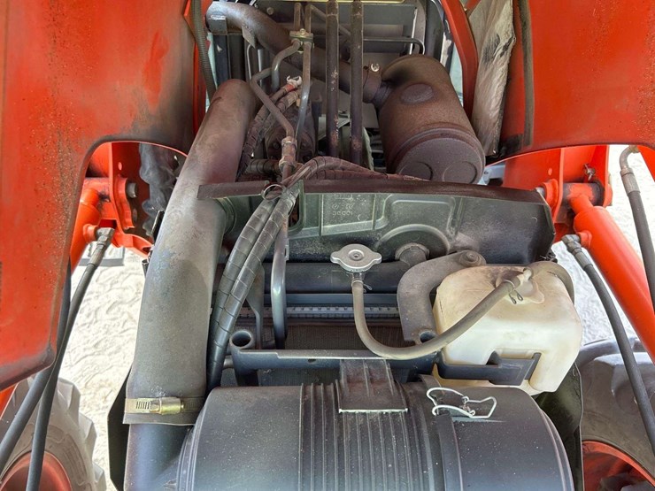 2007-kubota-m5040d-image-10