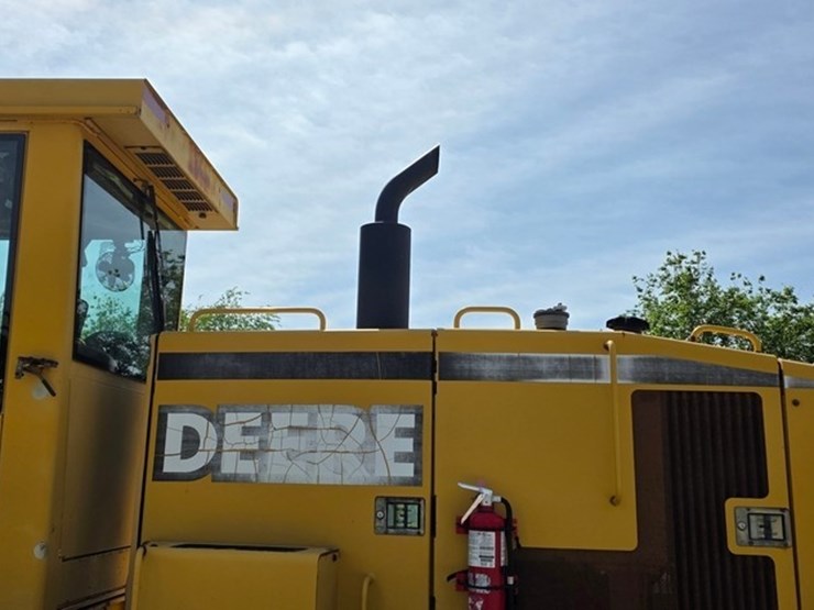 2001-deere-670c-image-23
