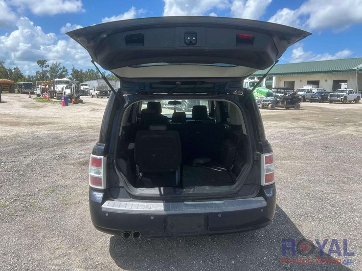 2009-ford-flex-image-19