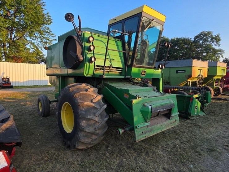 john-deere-4420-image-1