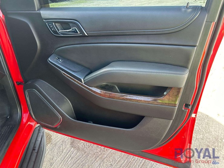 2016-chevrolet-tahoe-image-29