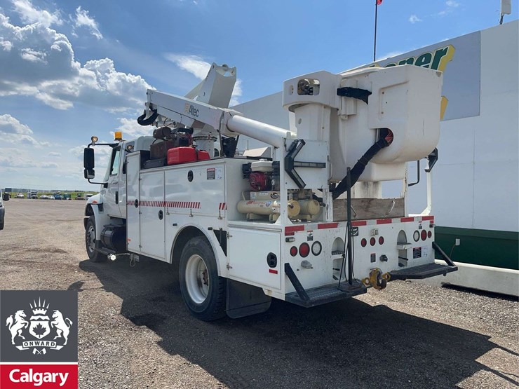 2010-international-durastar-4300-image-13