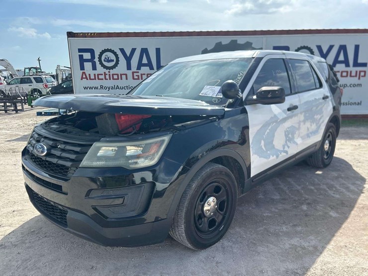 2016-ford-explorer-image-1