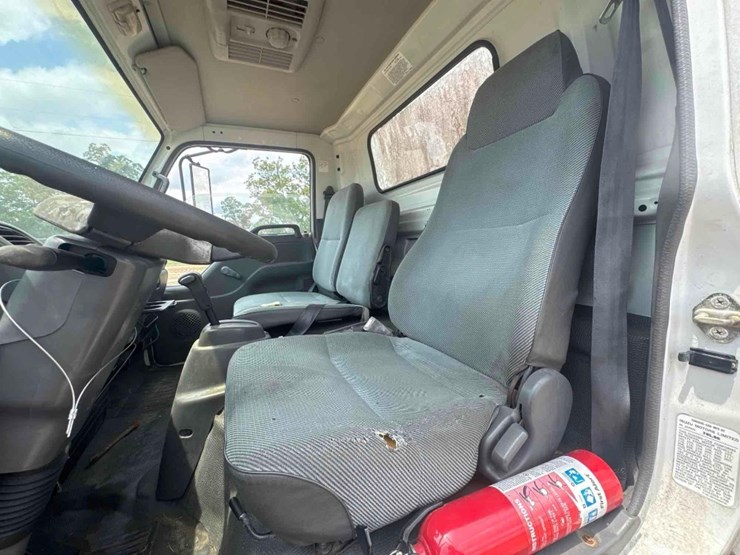 1997-isuzu-npr-image-16