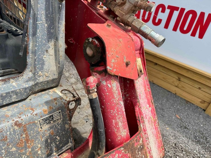 takeuchi-tl12v2-image-35