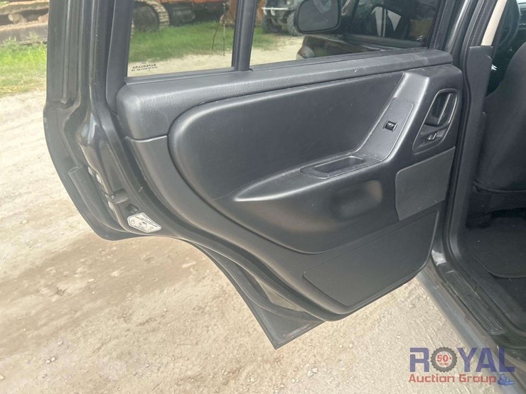 2004-jeep-grand-cherokee-image-16