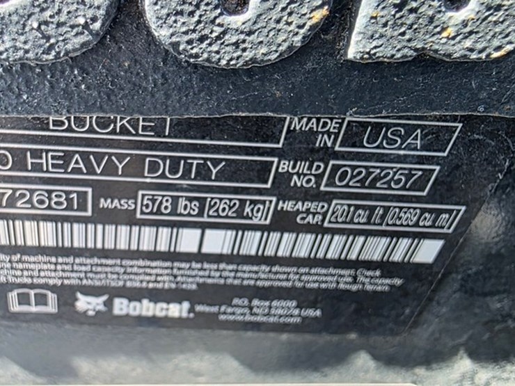 2023-bobcat-t770-image-40