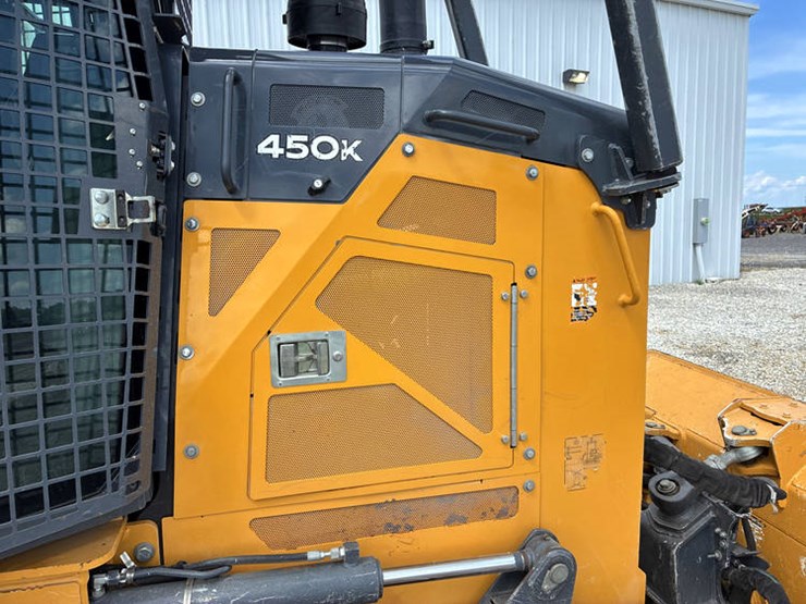 2022-john-deere-450-image-39
