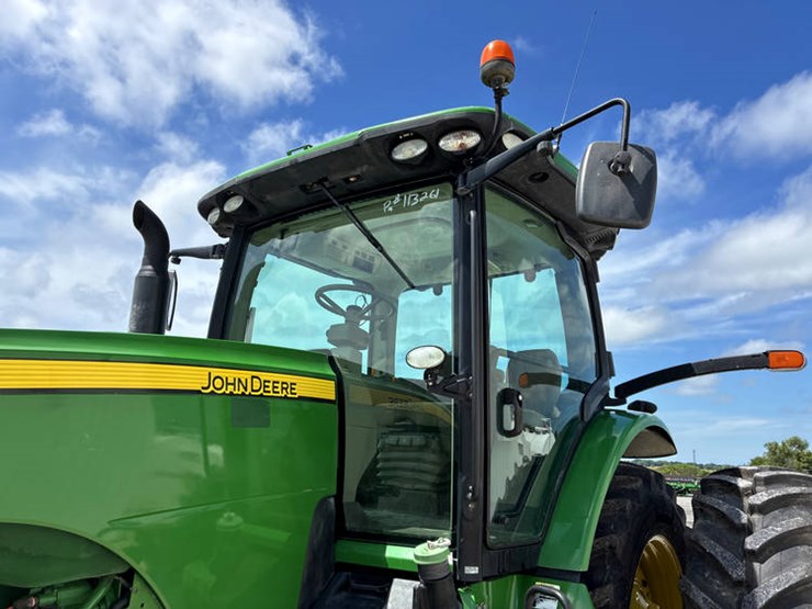 2014-john-deere-8285r-image-37