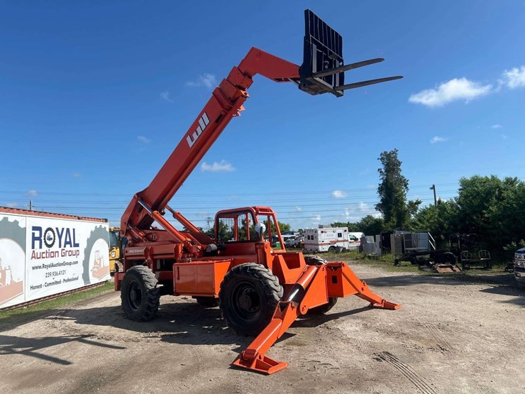 lull-highlander-1044c-54-series-ii-10,000lb-4x4-rough-terrain-telehandler-image-3