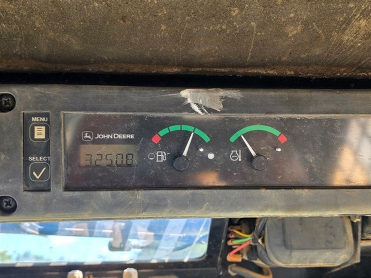 2007-deere-ct332-image-45