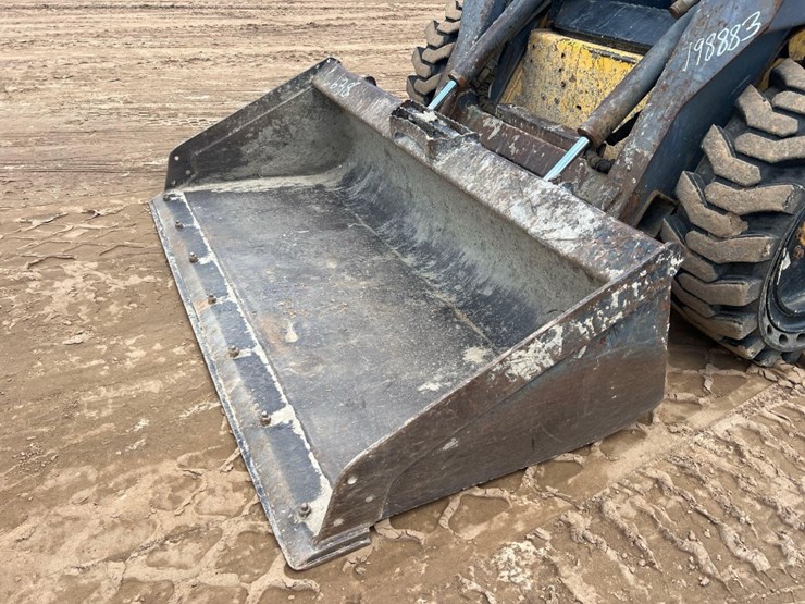 2000-new-holland-ls180-image-9