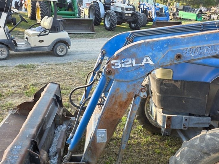 new-holland-tn70-image-30