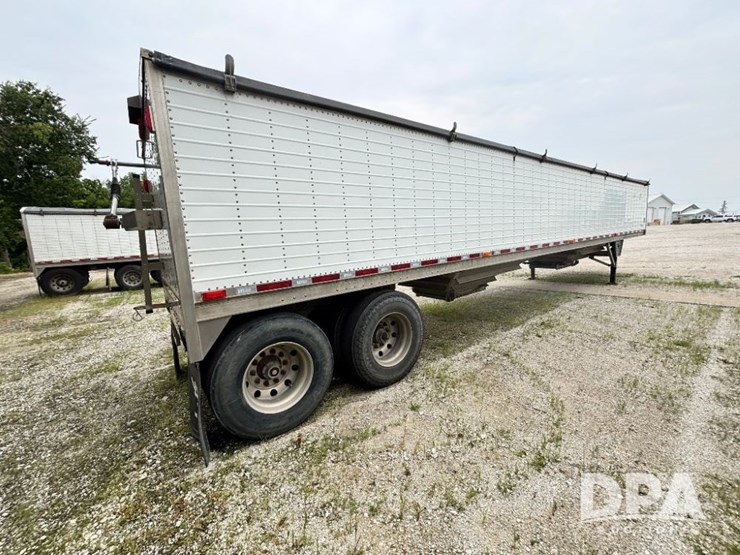 2014-wilson-grain-trailer-image-12