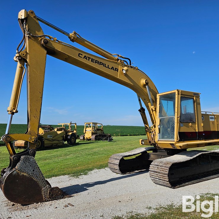 1981 CATERPILLAR 225