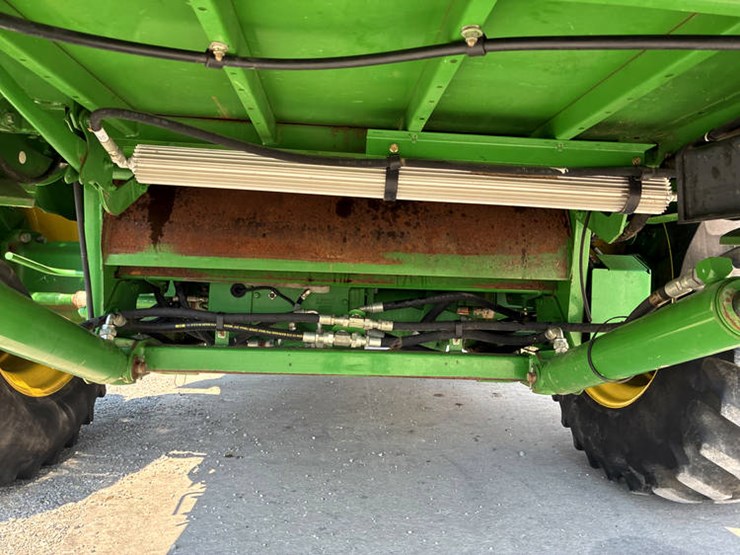 2013-john-deere-s690-image-18