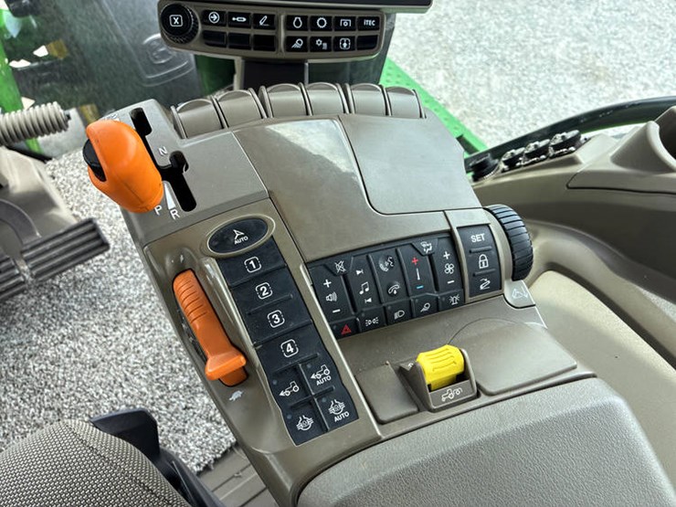 2023-john-deere-8r-340-image-87