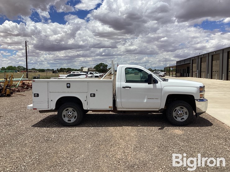 2015-chevrolet-silverado-2500-image-4