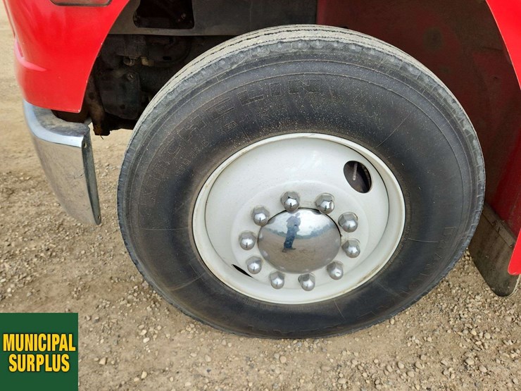1996-freightliner-fl80-image-11