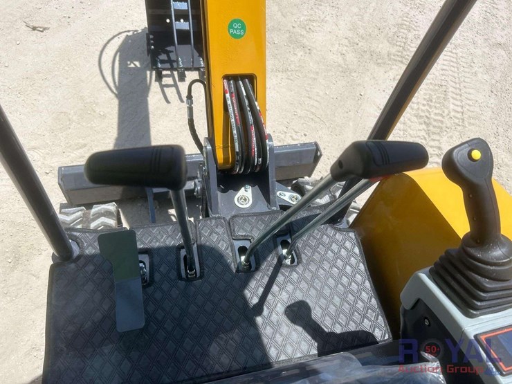 unused-2025-cfg-industrial-mx50r-mini-excavator-image-15