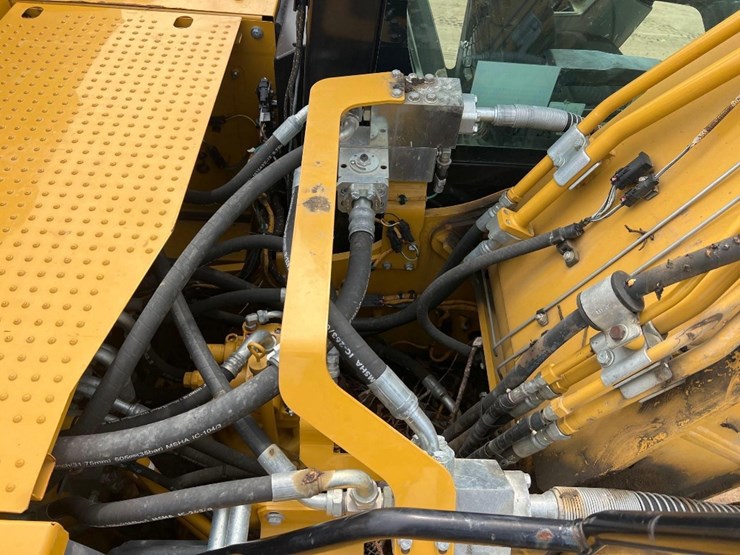 caterpillar-320gc-image-18