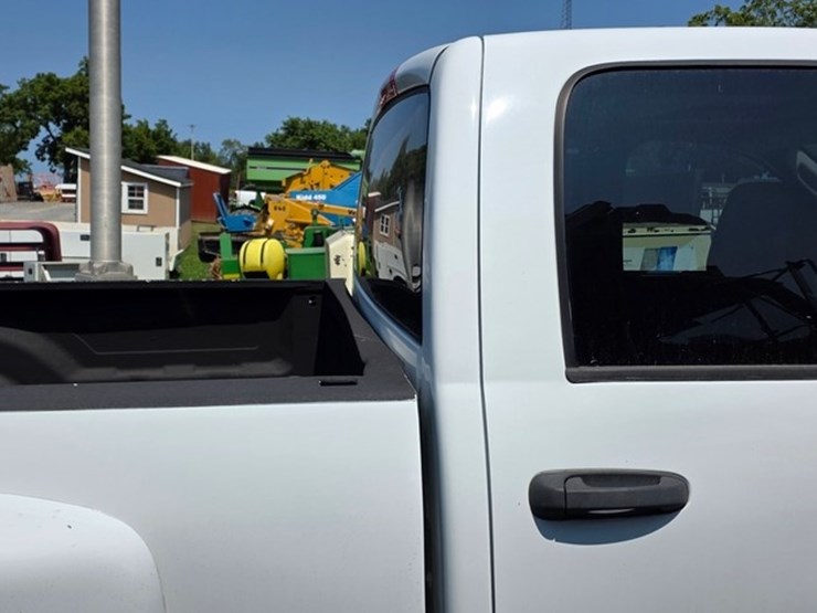 2006-dodge-ram-3500-image-30