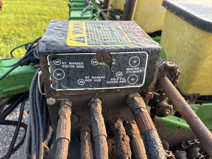 john-deere-7000-image-33