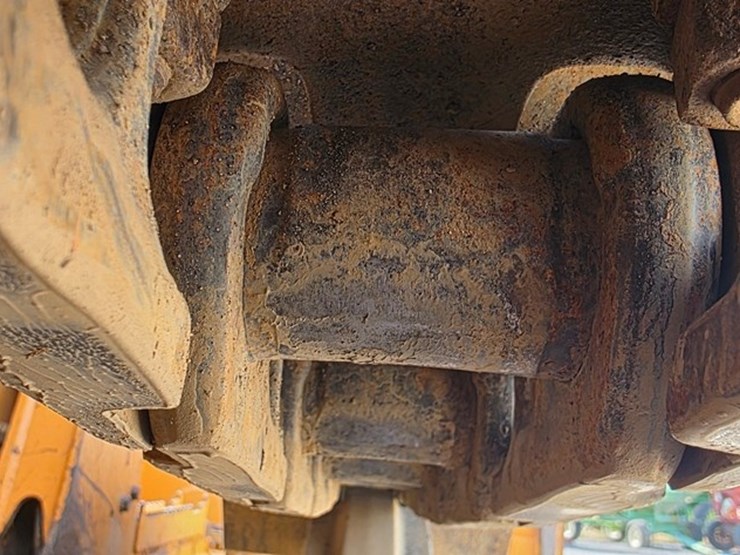2012-case-850l-xlt-image-38