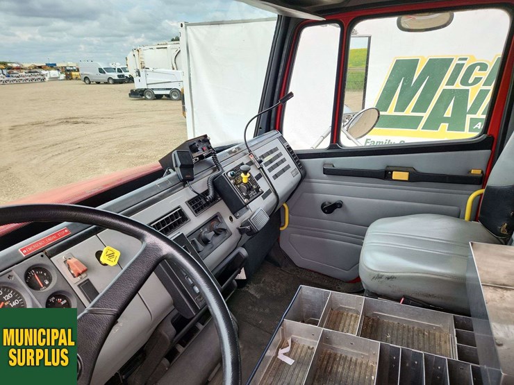 1996-freightliner-fl80-image-18