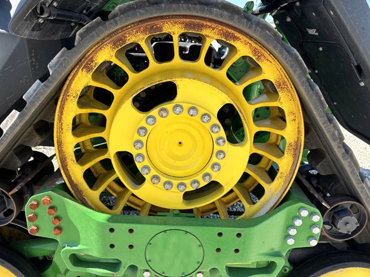 2020-john-deere-8rx-410-image-86