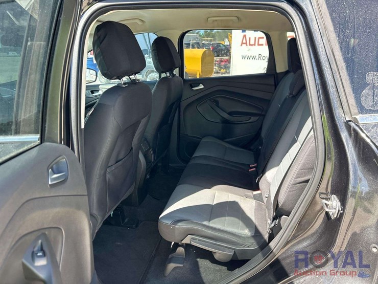2015-ford-escape-image-14