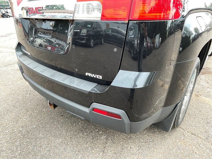 2015-gmc-terrain-slt-image-30