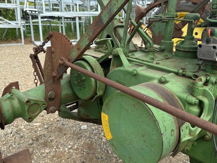 john-deere-b-image-15