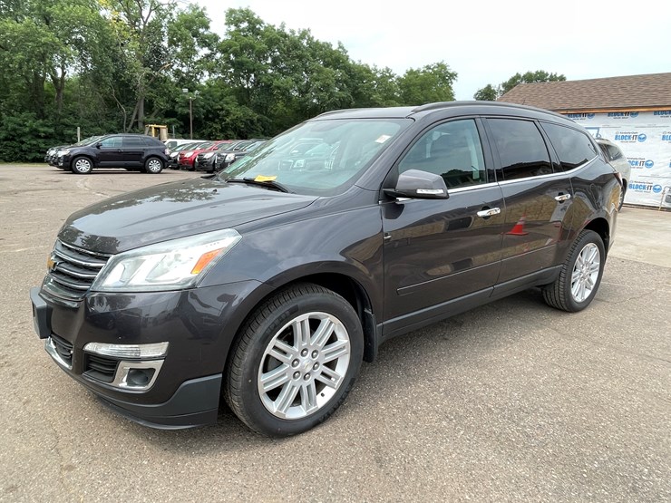 2014-chevrolet-traverse-image-1