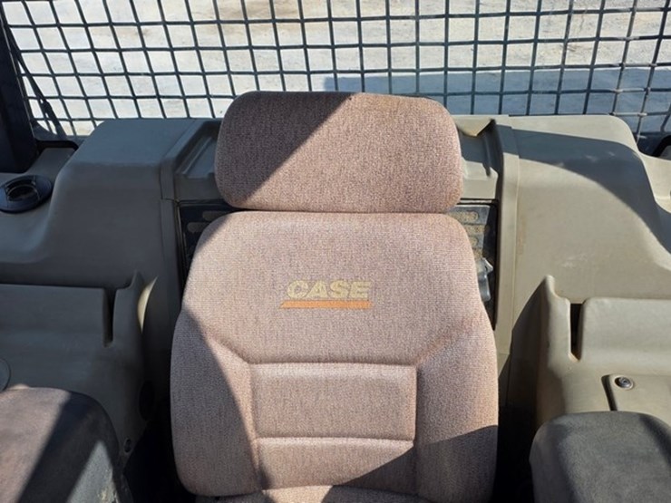 2012-case-850l-xlt-image-68