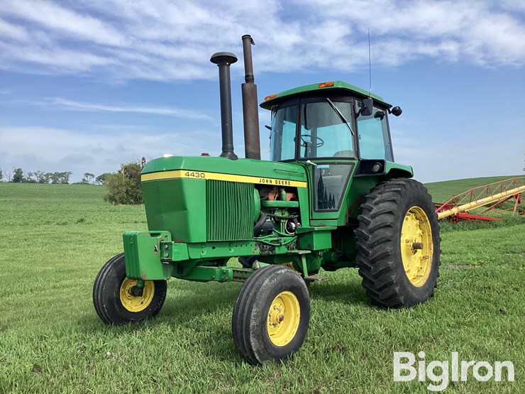 1976-john-deere-4430-image-1