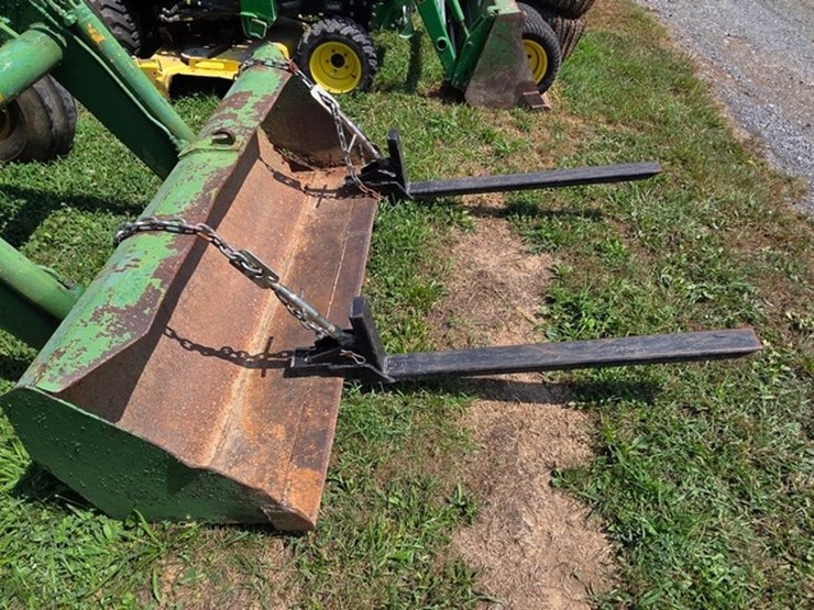 john-deere-300-image-8