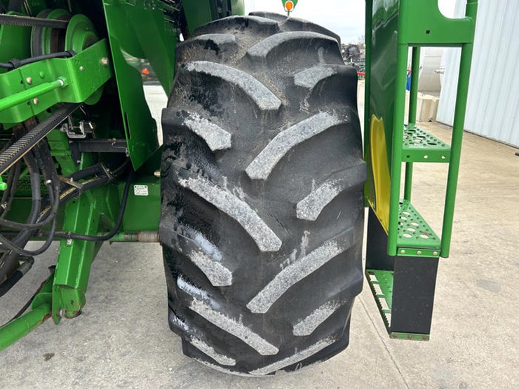 2001-john-deere-9550-image-39