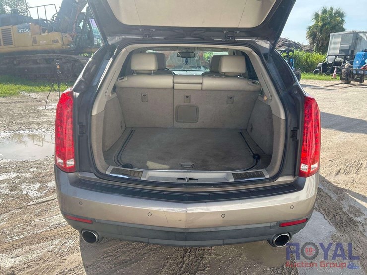 2011-cadillac-srx-image-26