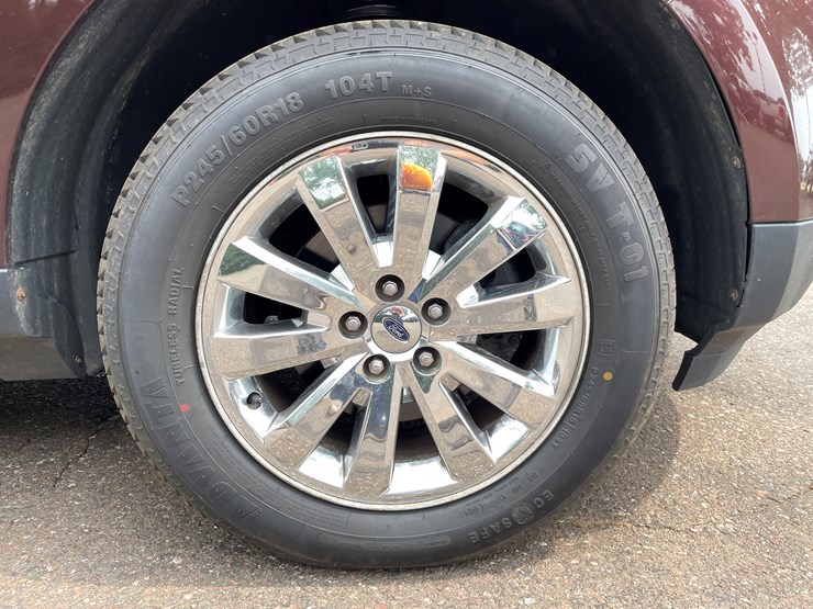 2010-ford-edge-image-34
