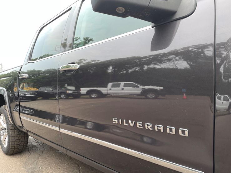 2016-chevrolet-silverado-image-35